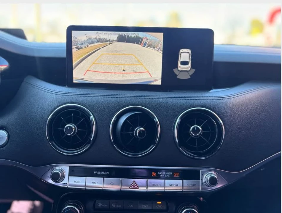 2022 Kia Stinger GT - Image 10 of 11