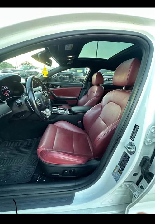 2022 Kia Stinger GT - Image 4 of 10