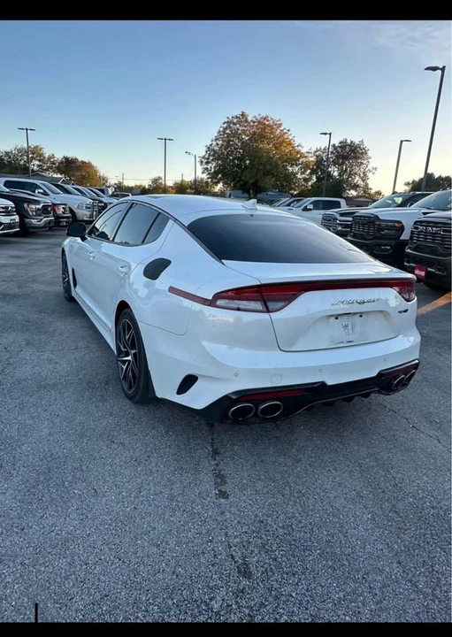 2022 Kia Stinger GT - Image 7 of 10