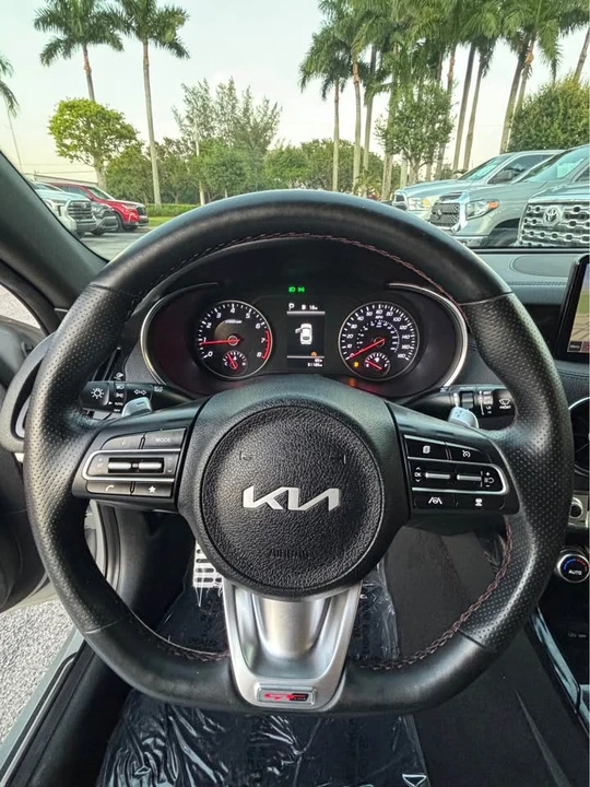 2022 Kia Stinger GT - Image 7 of 8