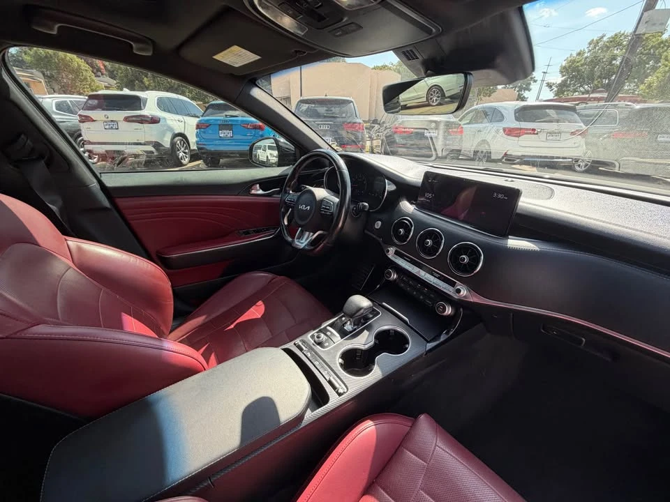 2022 Kia Stinger GT - Image 6 of 10