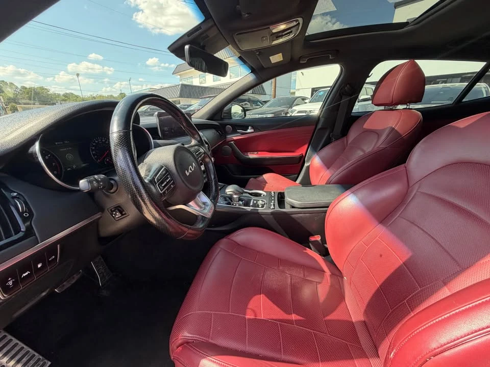 2022 Kia Stinger GT - Image 8 of 10