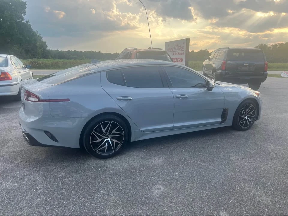 2022 Kia Stinger GT - Image 5 of 9