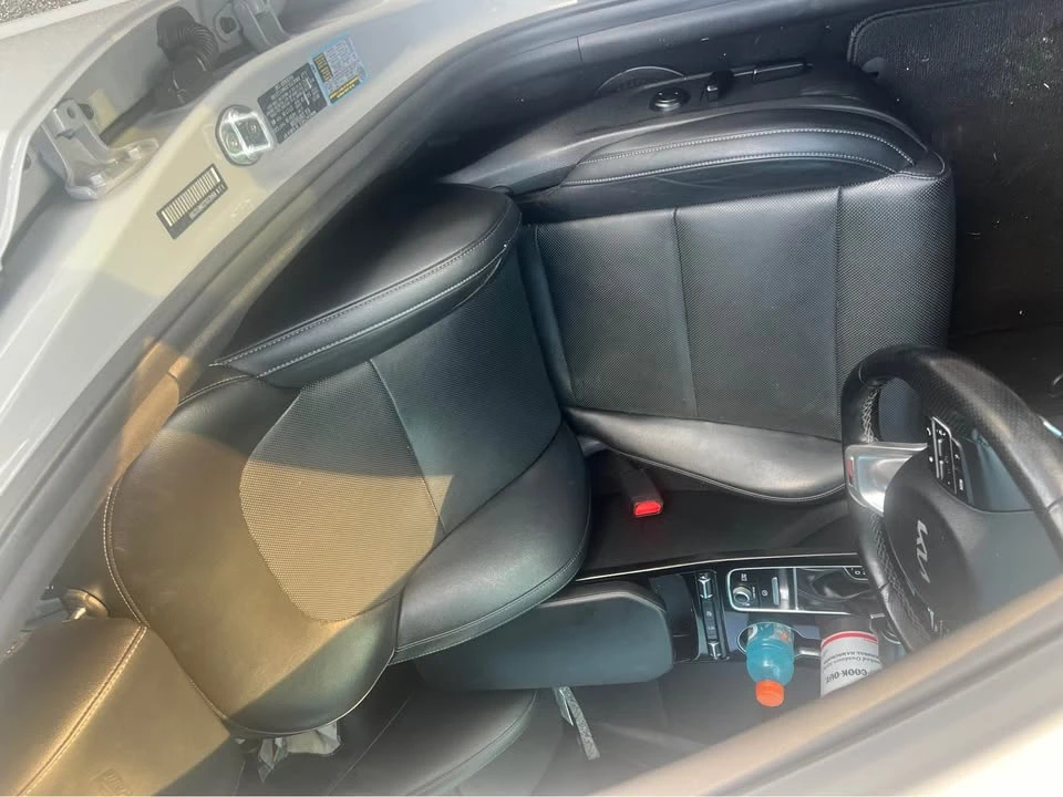2022 Kia Stinger GT - Image 6 of 9