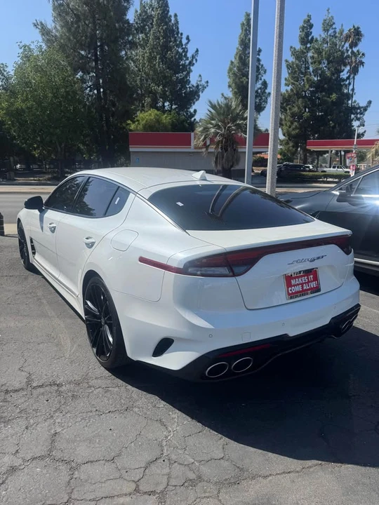 2022 Kia Stinger GT - Image 2 of 3
