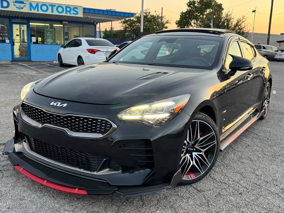 2022 Kia Stinger GT - Image 2 of 10