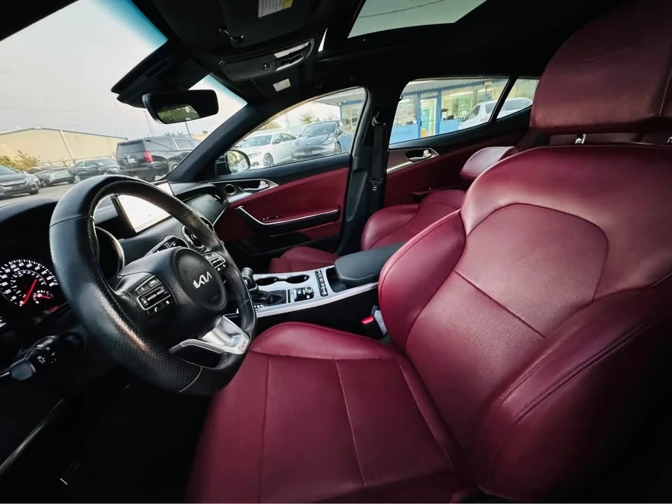 2022 Kia Stinger GT - Image 6 of 10