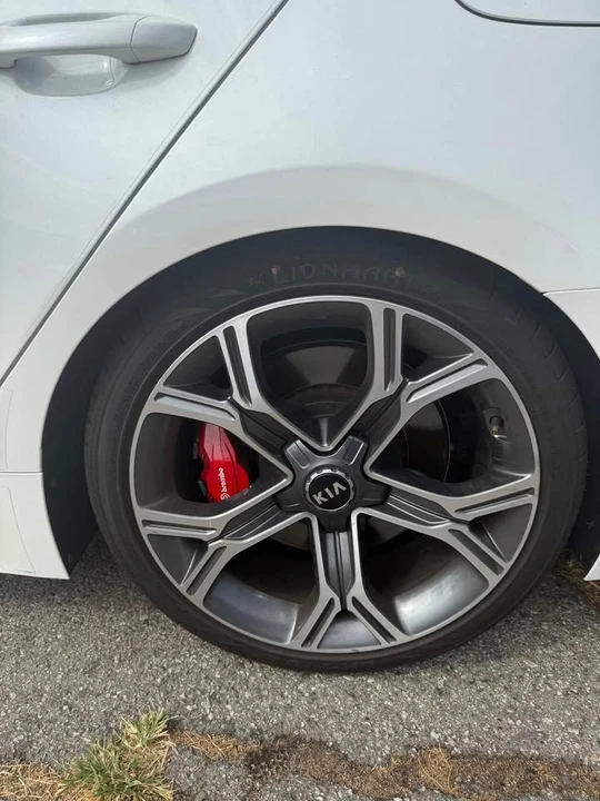 2022 Kia Stinger GT - Image 7 of 9