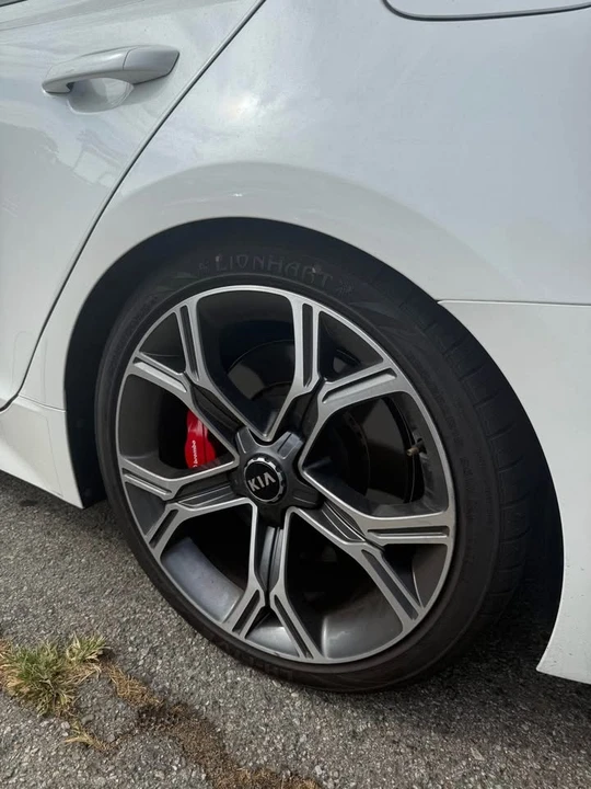 2022 Kia Stinger GT - Image 6 of 9