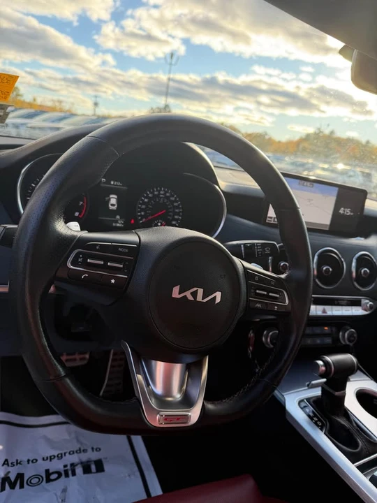 2022 Kia Stinger GT - Image 10 of 13