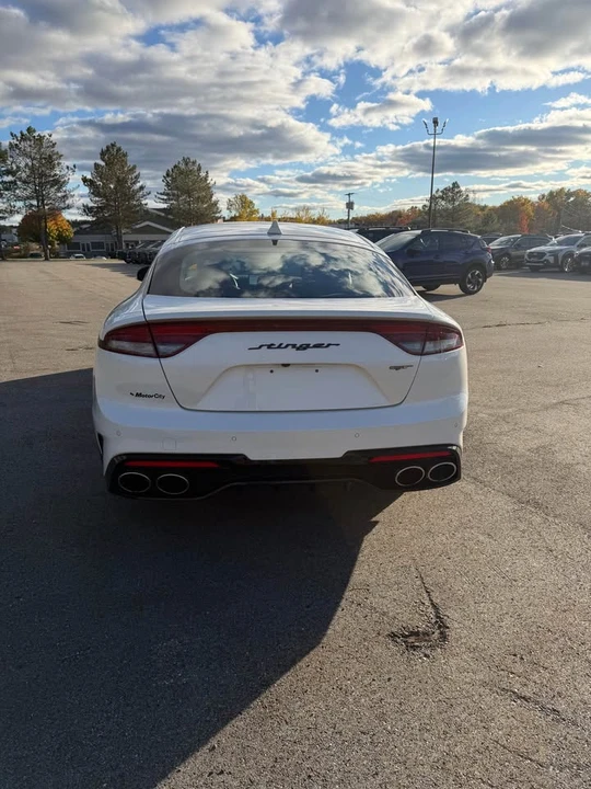 2022 Kia Stinger GT - Image 7 of 13
