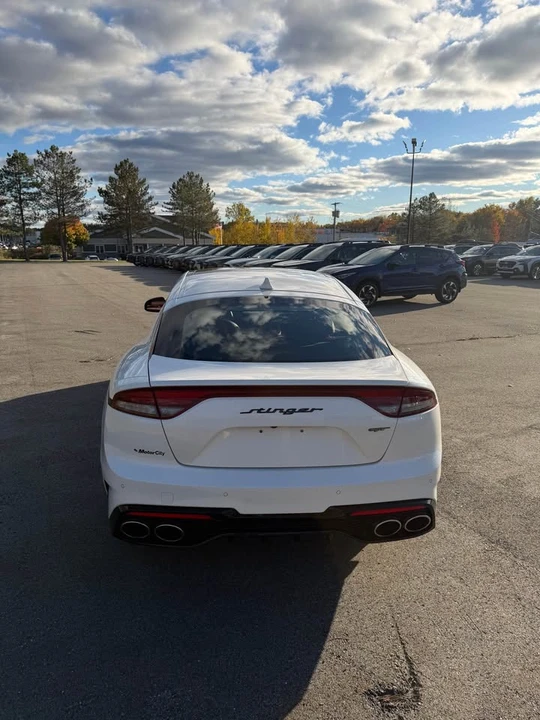 2022 Kia Stinger GT - Image 6 of 13