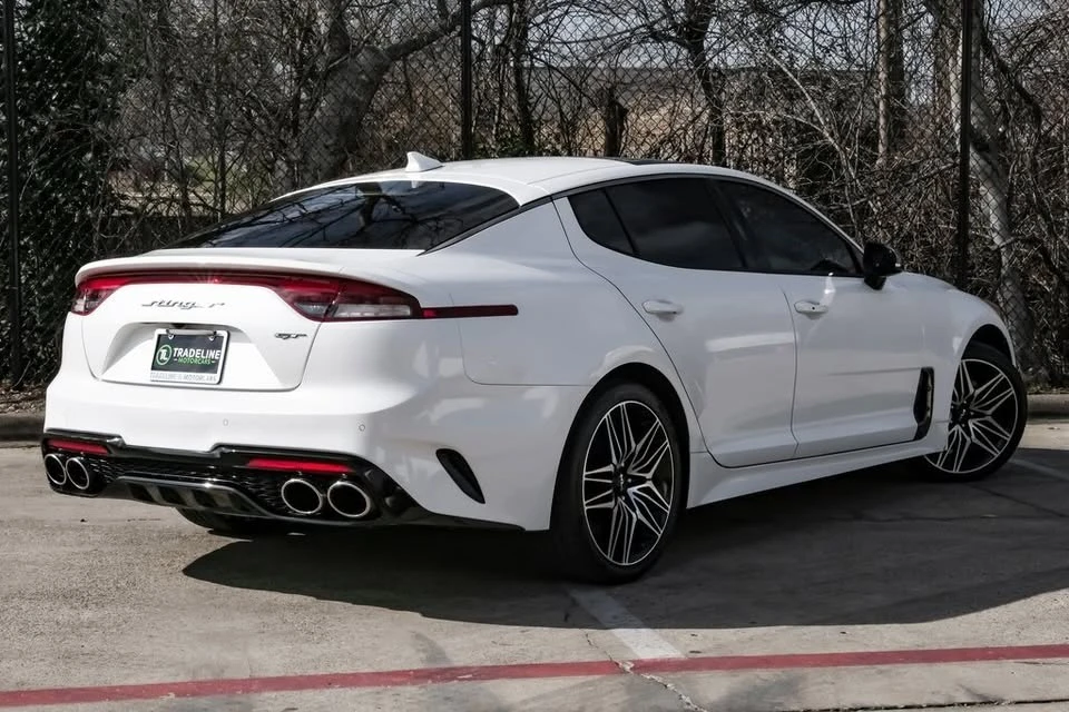 2022 Kia Stinger GT - Image 2 of 5