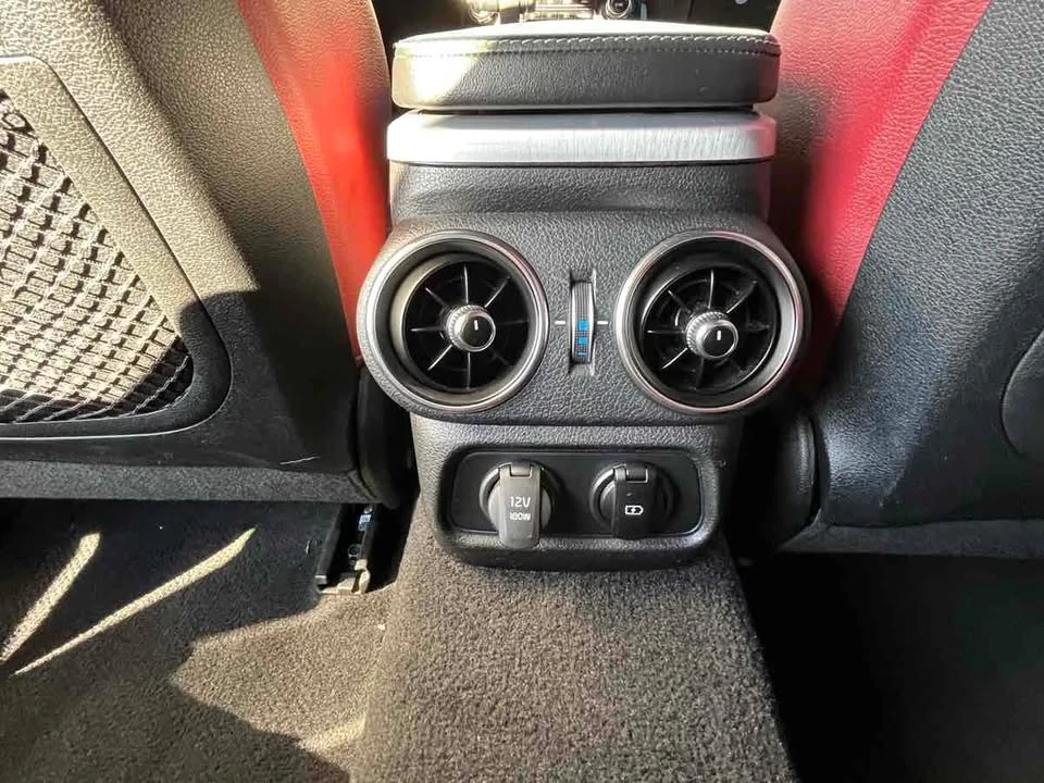 2022 Kia Stinger GT - Image 9 of 20