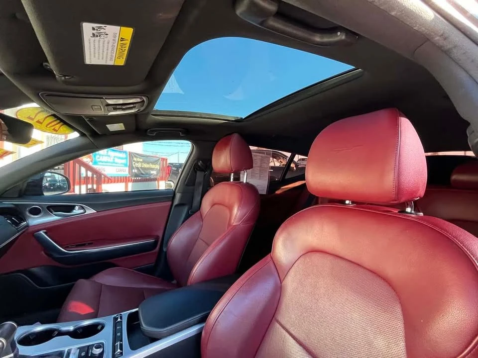 2022 Kia Stinger GT - Image 12 of 20