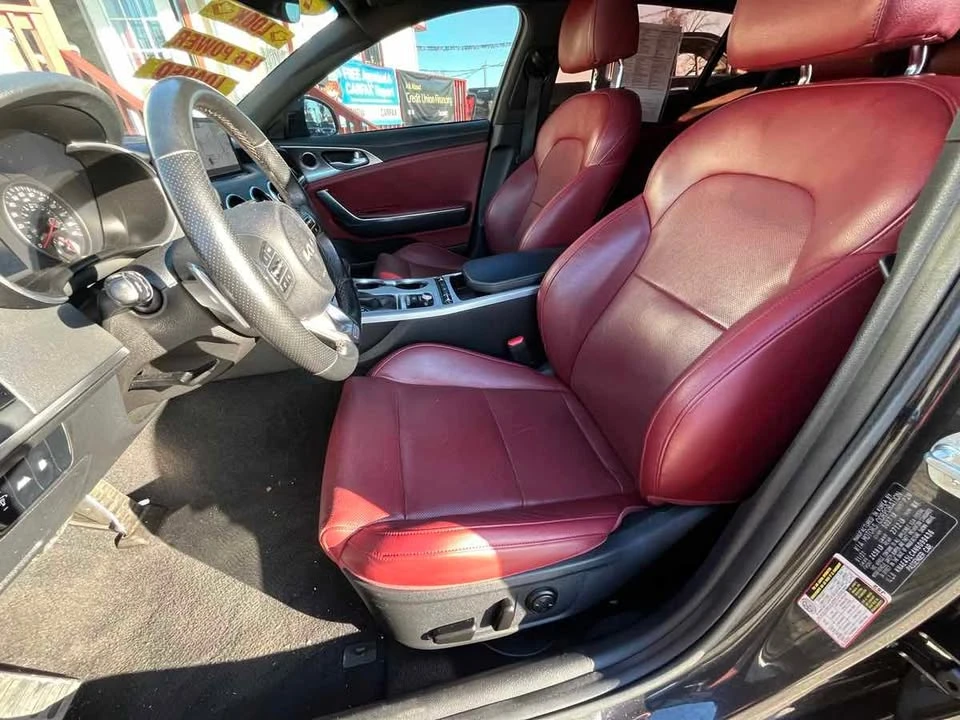 2022 Kia Stinger GT - Image 13 of 20