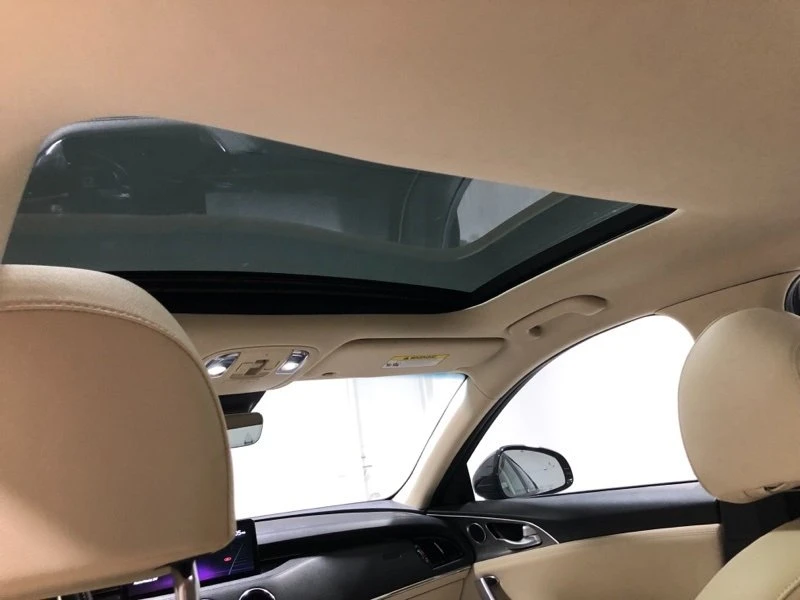 2022 Kia Stinger GT - Image 12 of 17