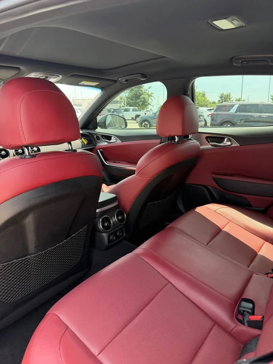 2022 Kia Stinger GT - Image 7 of 10