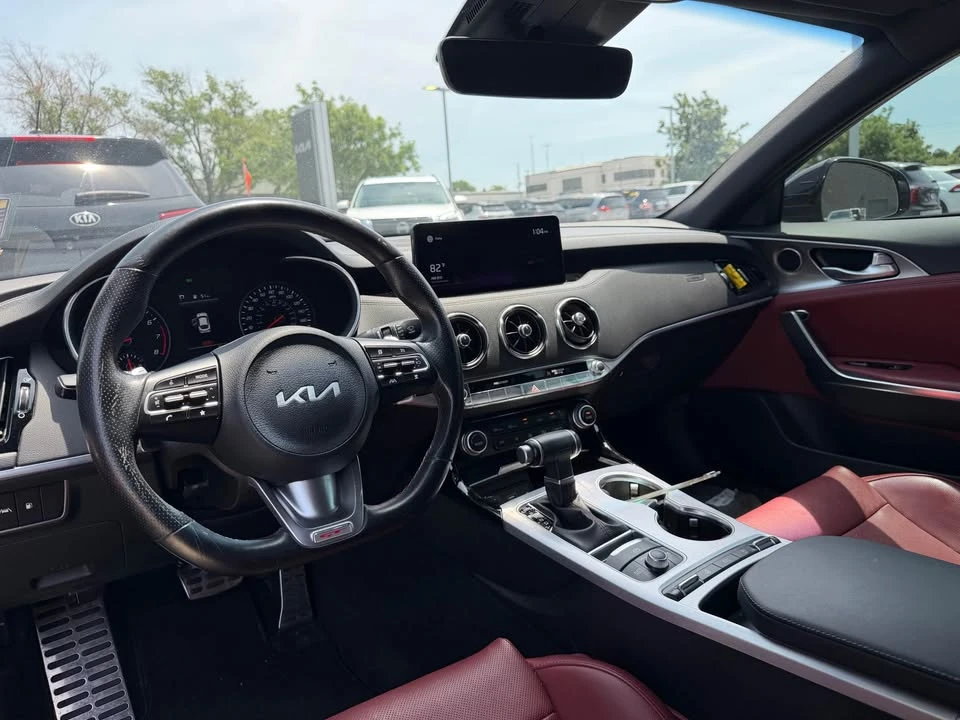 2022 Kia Stinger GT - Image 8 of 10