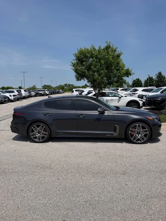 2022 Kia Stinger GT - Image 5 of 10