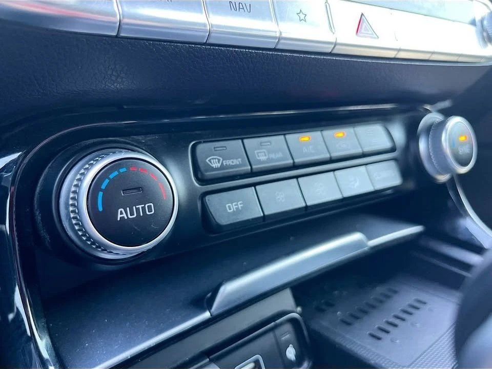 2022 Kia Stinger GT - Image 16 of 20