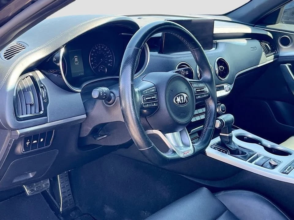 2022 Kia Stinger GT - Image 9 of 20
