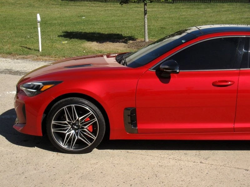 2022 Kia Stinger GT - Image 10 of 12
