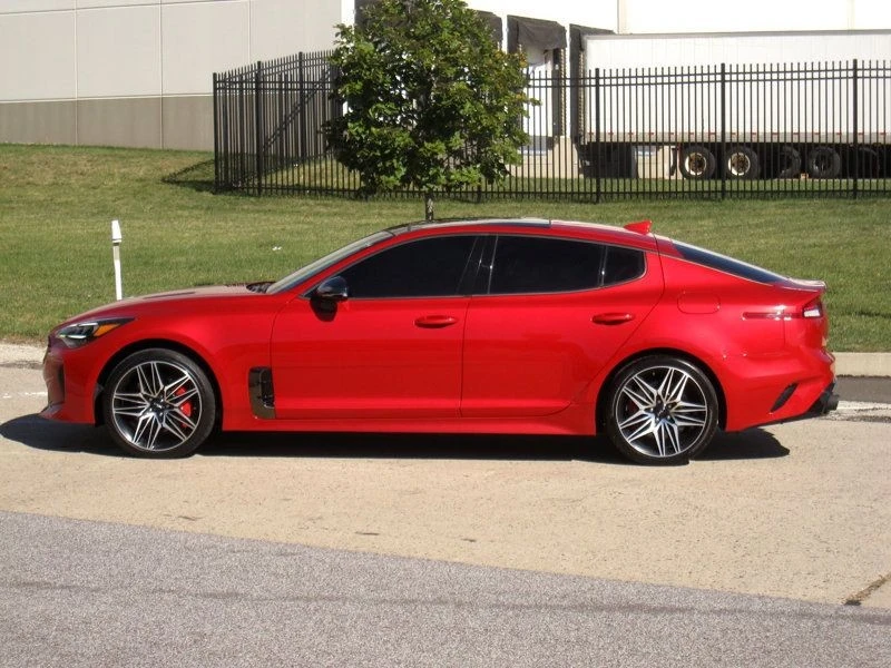 2022 Kia Stinger GT - Image 9 of 12