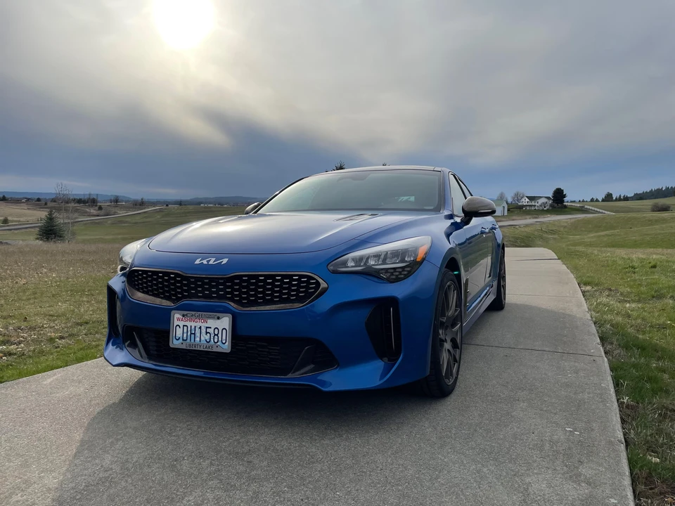 2022 Kia Stinger GT - Image 7 of 31