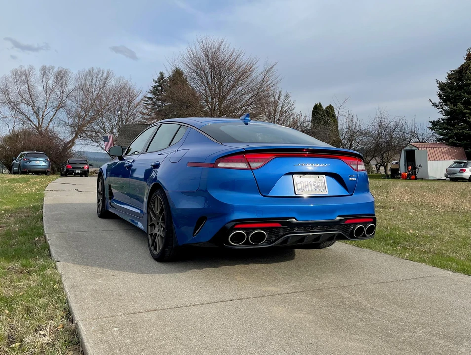 2022 Kia Stinger GT - Image 14 of 31