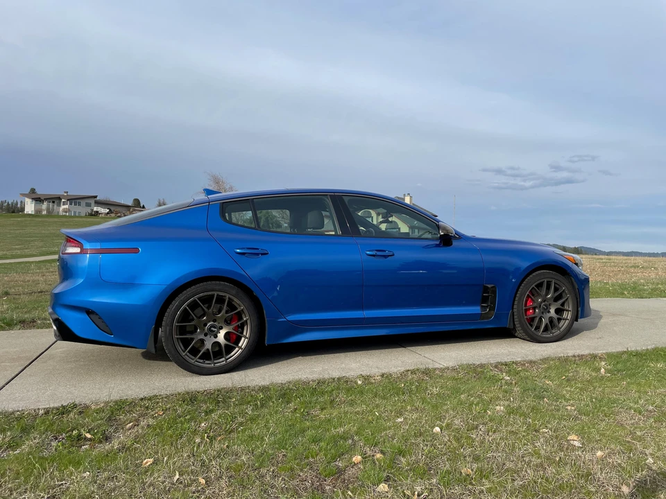 2022 Kia Stinger GT - Image 17 of 31
