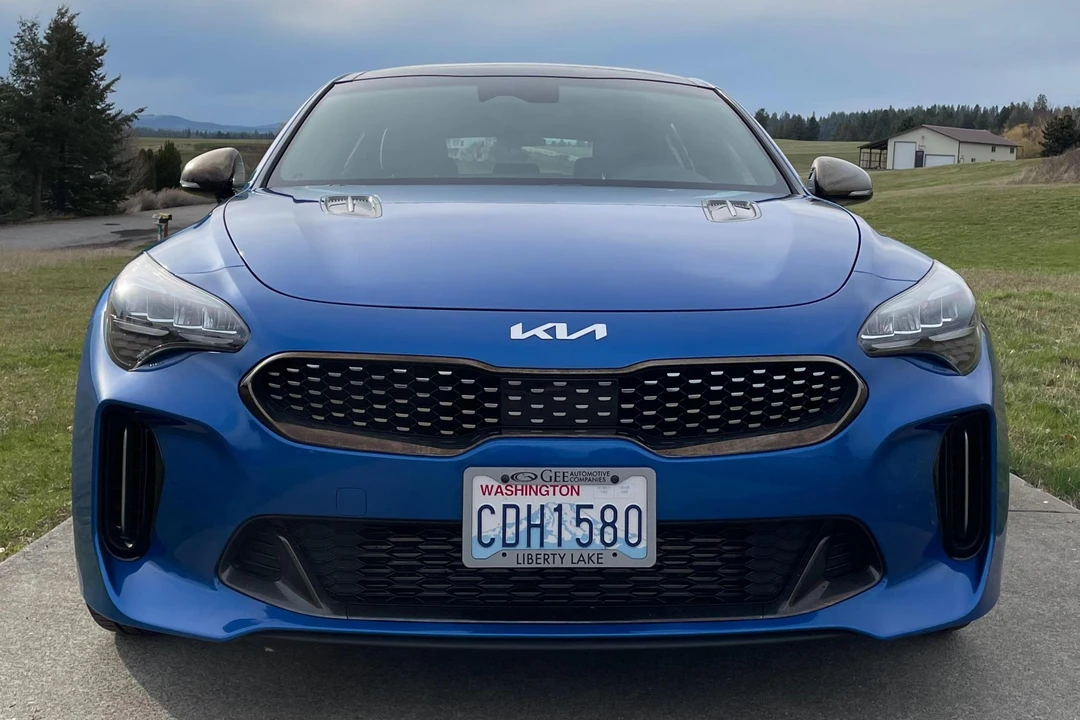 2022 Kia Stinger GT - Image 2 of 31