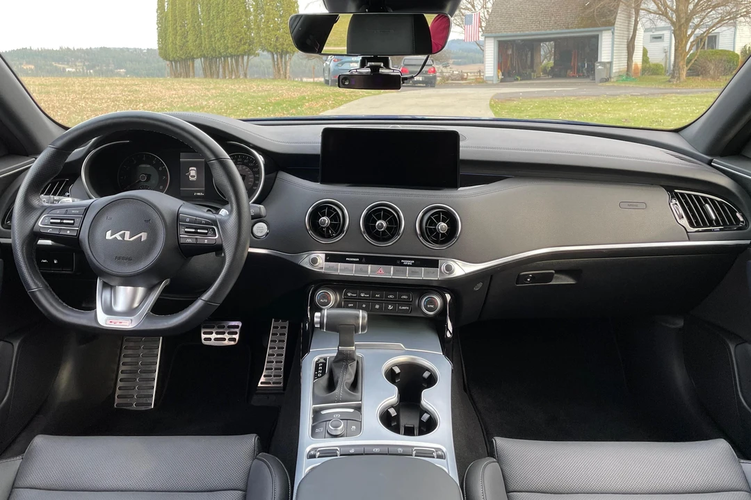 2022 Kia Stinger GT - Image 29 of 31