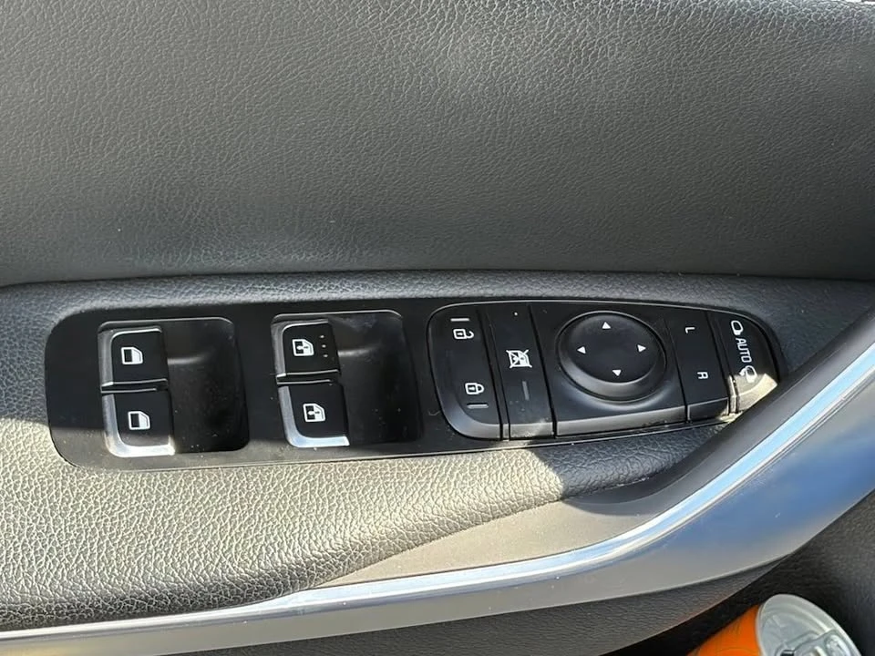 2022 Kia Stinger GT - Image 6 of 14