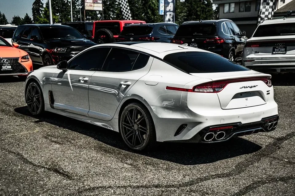 2022 Kia Stinger - Image 5 of 17