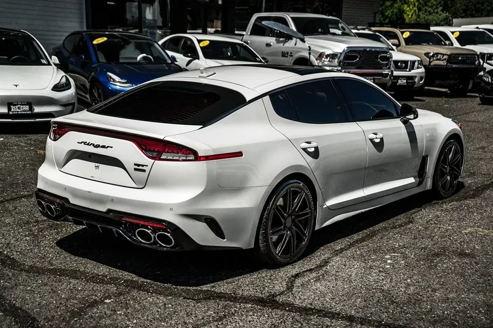 2022 Kia Stinger - Image 6 of 17