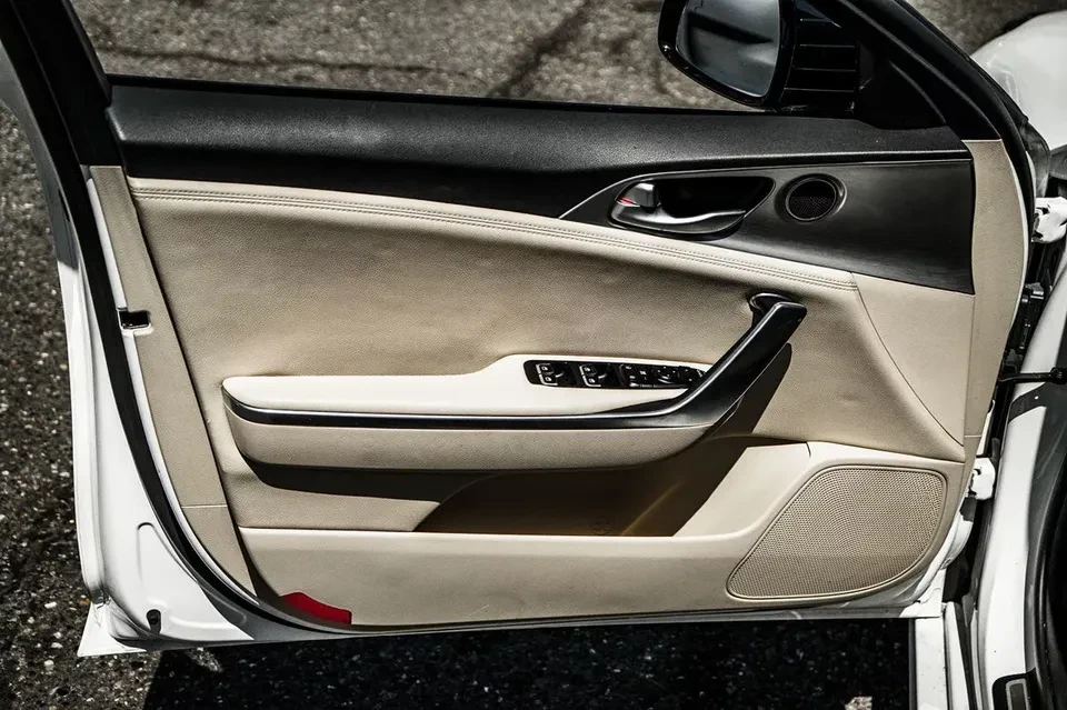 2022 Kia Stinger - Image 12 of 17