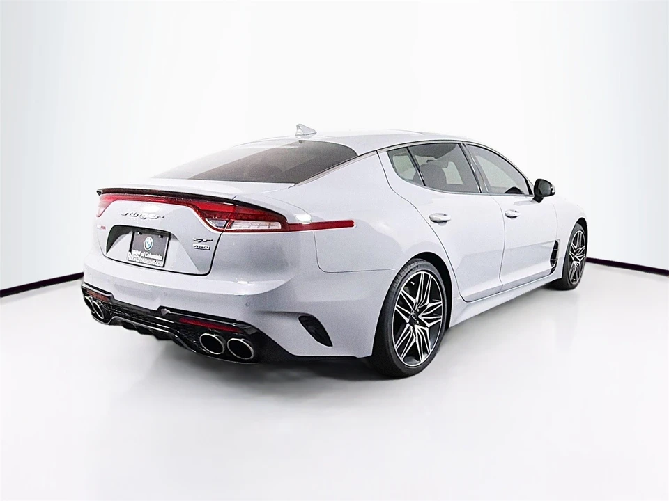 2022 Kia Stinger GT - Image 8 of 12