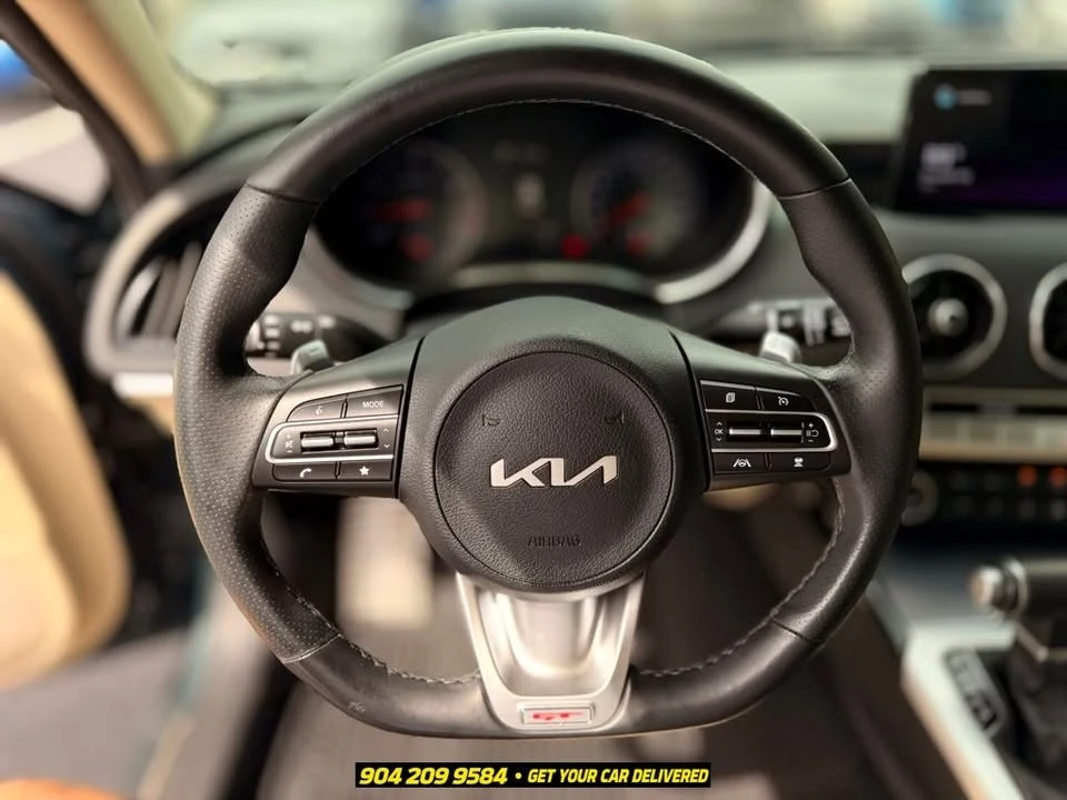 2022 Kia Stinger GT - Image 16 of 20