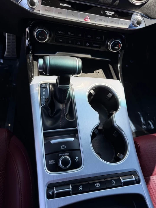 2022 Kia Stinger GT - Image 11 of 14