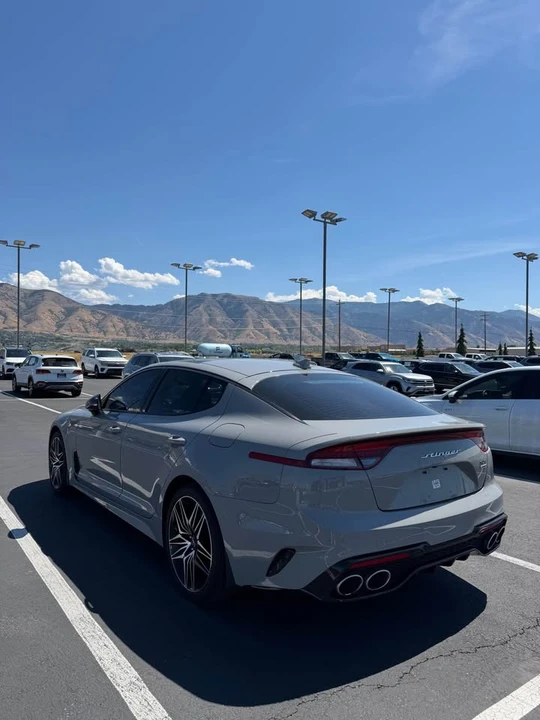 2022 Kia Stinger GT - Image 2 of 14