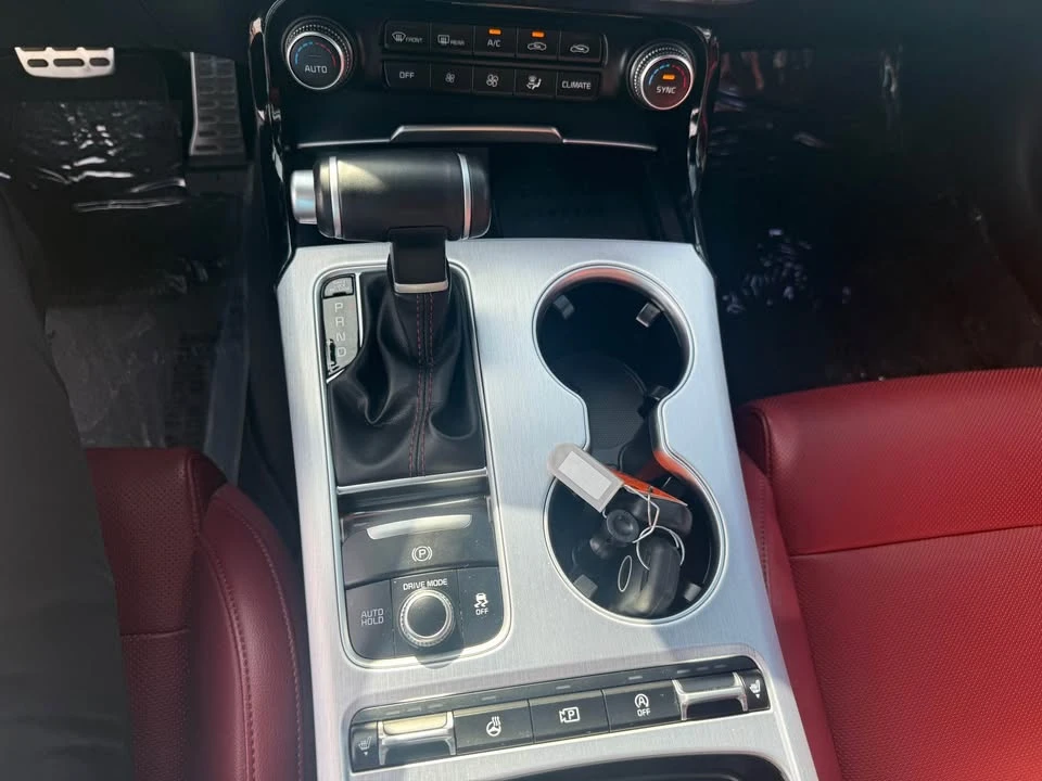 2022 Kia Stinger GT - Image 11 of 12