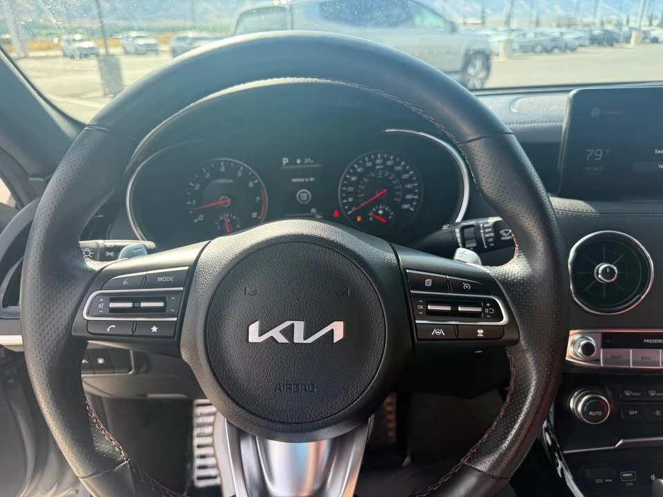 2022 Kia Stinger GT - Image 8 of 12