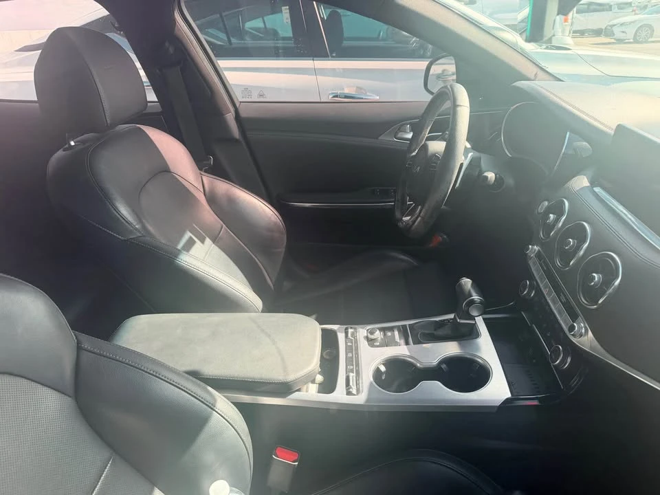 2022 Kia Stinger GT - Image 5 of 8