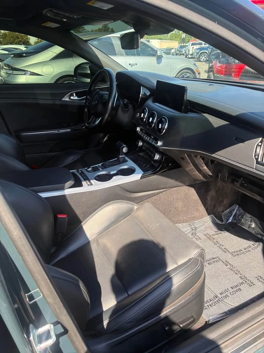 2022 Kia Stinger GT - Image 7 of 9