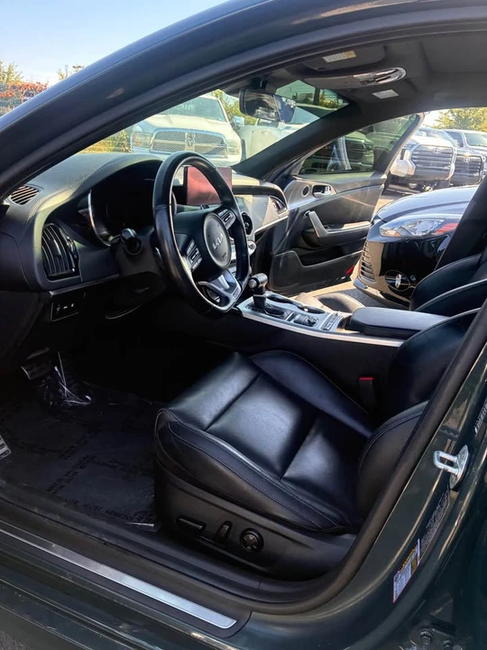 2022 Kia Stinger GT - Image 9 of 9
