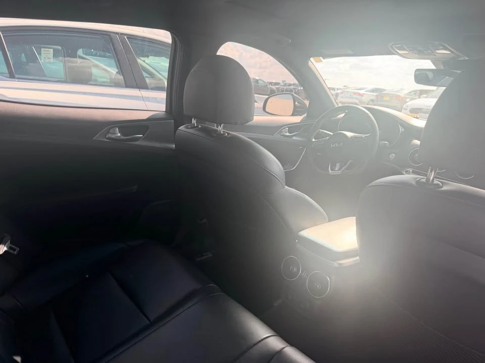 2022 Kia Stinger GT - Image 6 of 8