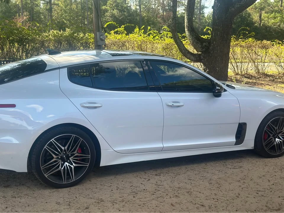 2022 Kia Stinger GT - Image 2 of 10