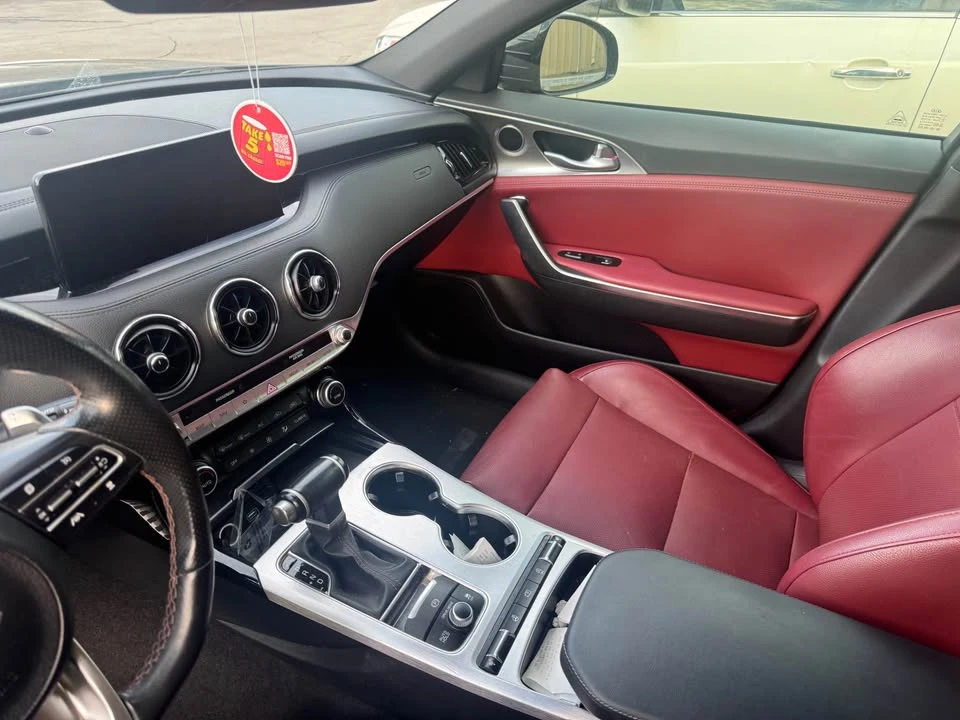 2022 Kia Stinger GT - Image 11 of 14