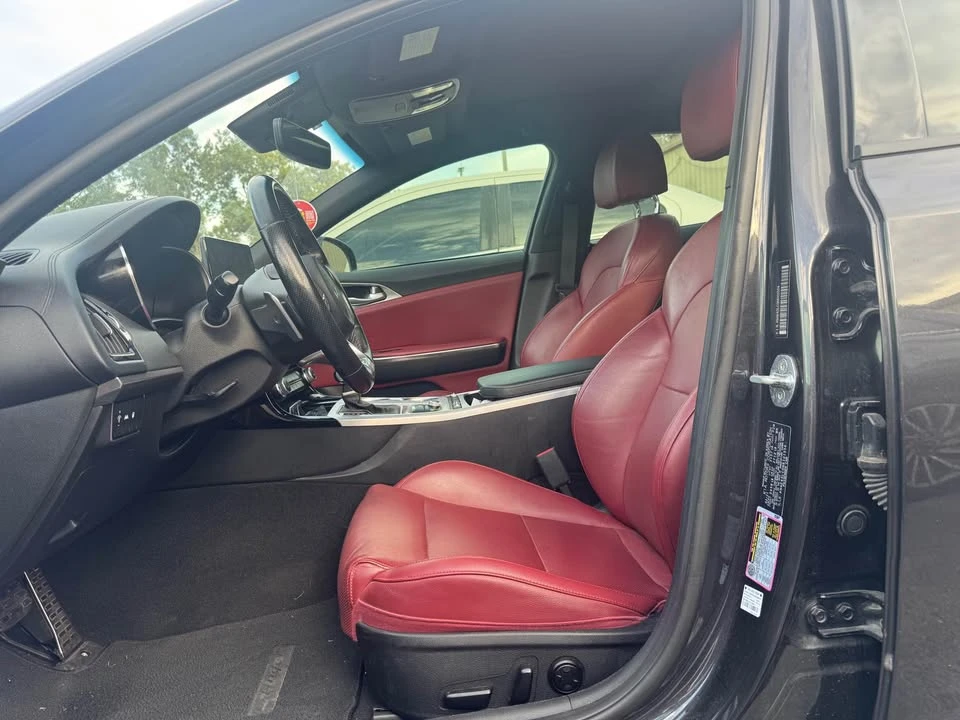 2022 Kia Stinger GT - Image 8 of 14